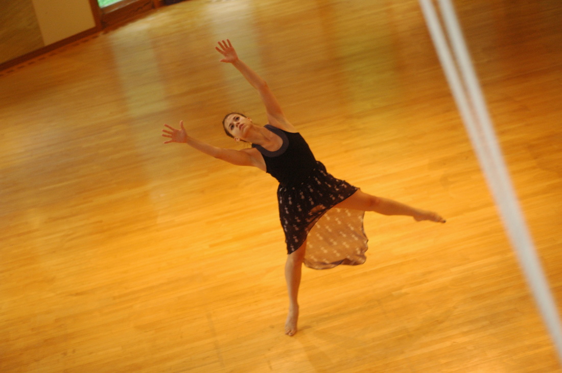 bsports必一体育_搞笑图片 年老,往前看看吧,一会撞墙上有你尴尬的(图3) 必一运动官网