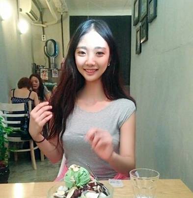 
笑话段子搞笑图片：老丈人 咱说话委婉点好不！_必一运动官网(图14)