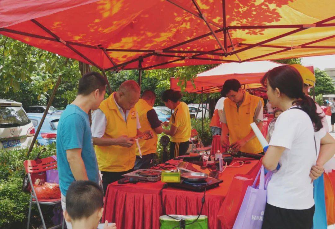 必一运动|
街坊服务更利便！张槎玉带社区党群服务中心揭牌建立！(图4)