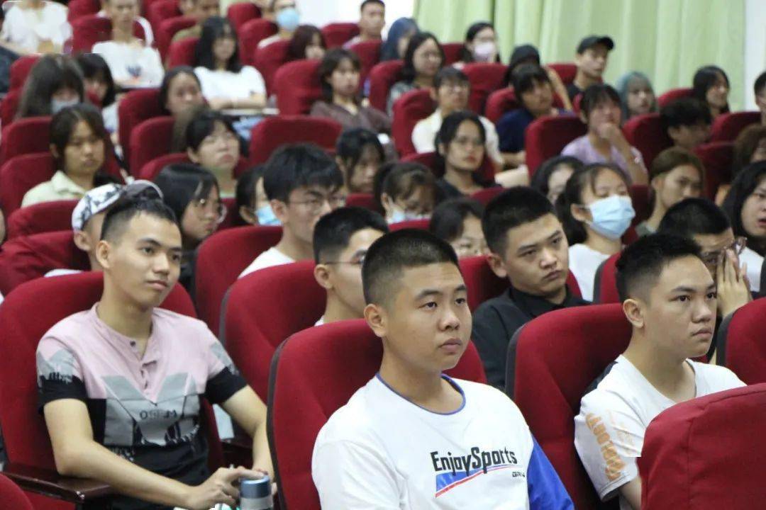 书记第一课|大学生如何计划自己的生活-必一运动(图1)
书记第一课|大学生如何计划自己的生活-必一运动(图1)