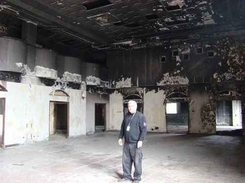 bsports必一体育:《飘香剑雨》曝角色海报 任言恺成“撕漫男”新代表(图1) 必一运动bsport体育